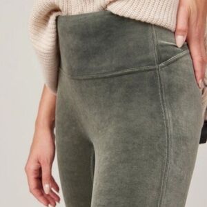 listing-status-banner